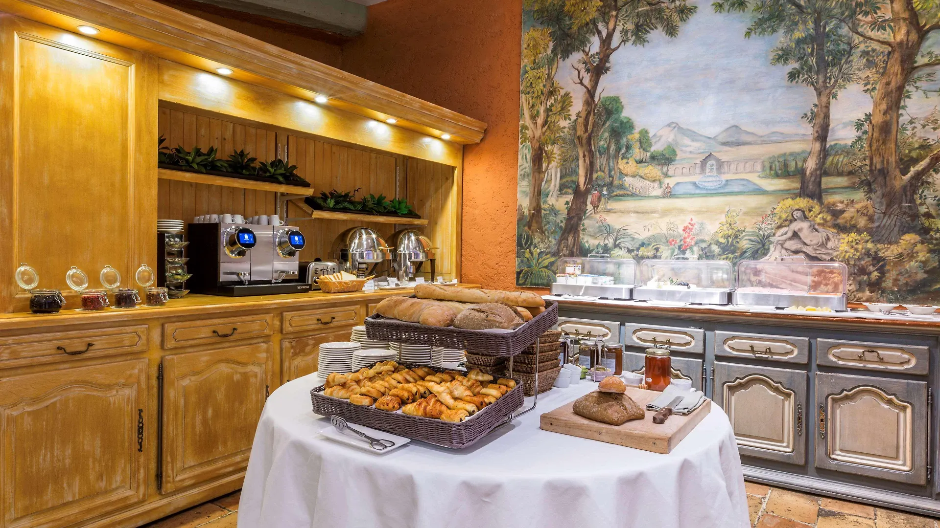 La Bastide Du Calalou; BW Signature Collection Moissac-Bellevue Hotel