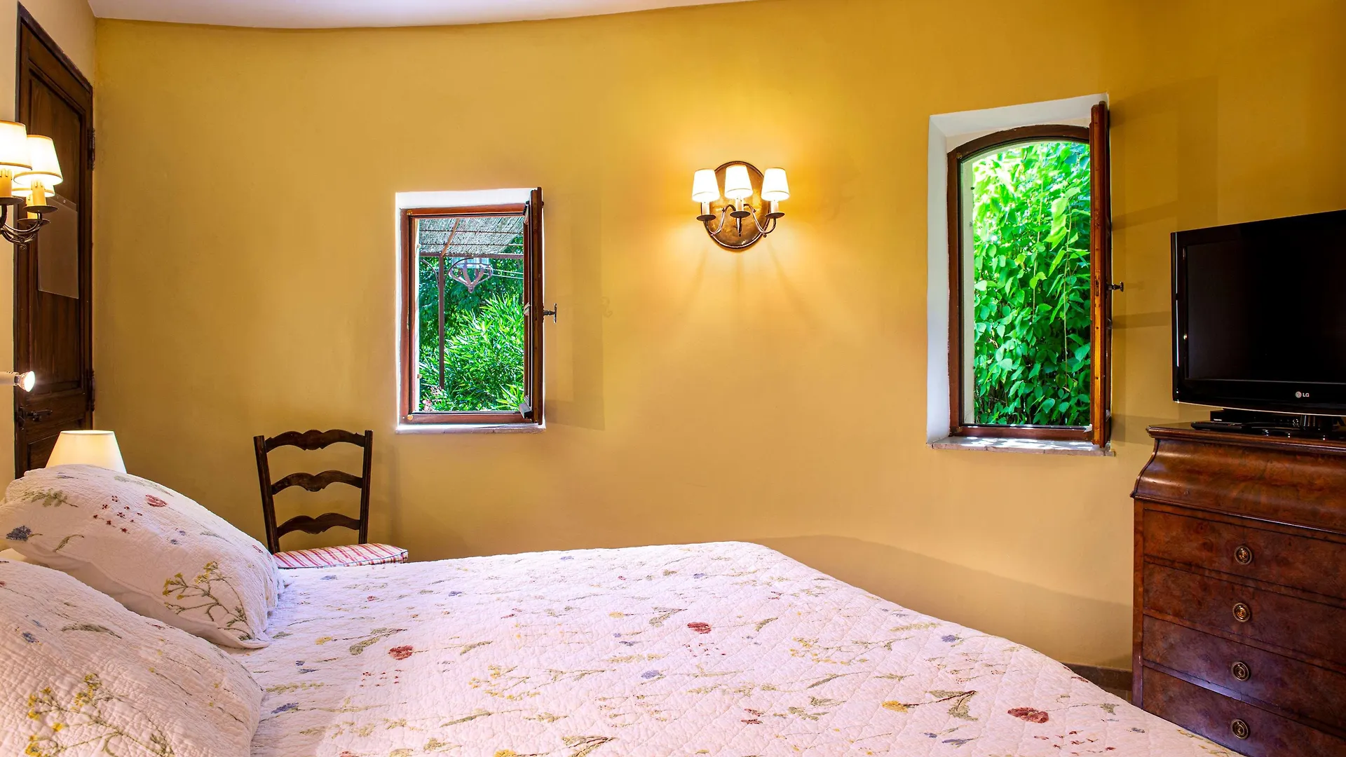 La Bastide Du Calalou; BW Signature Collection Moissac-Bellevue Hotel